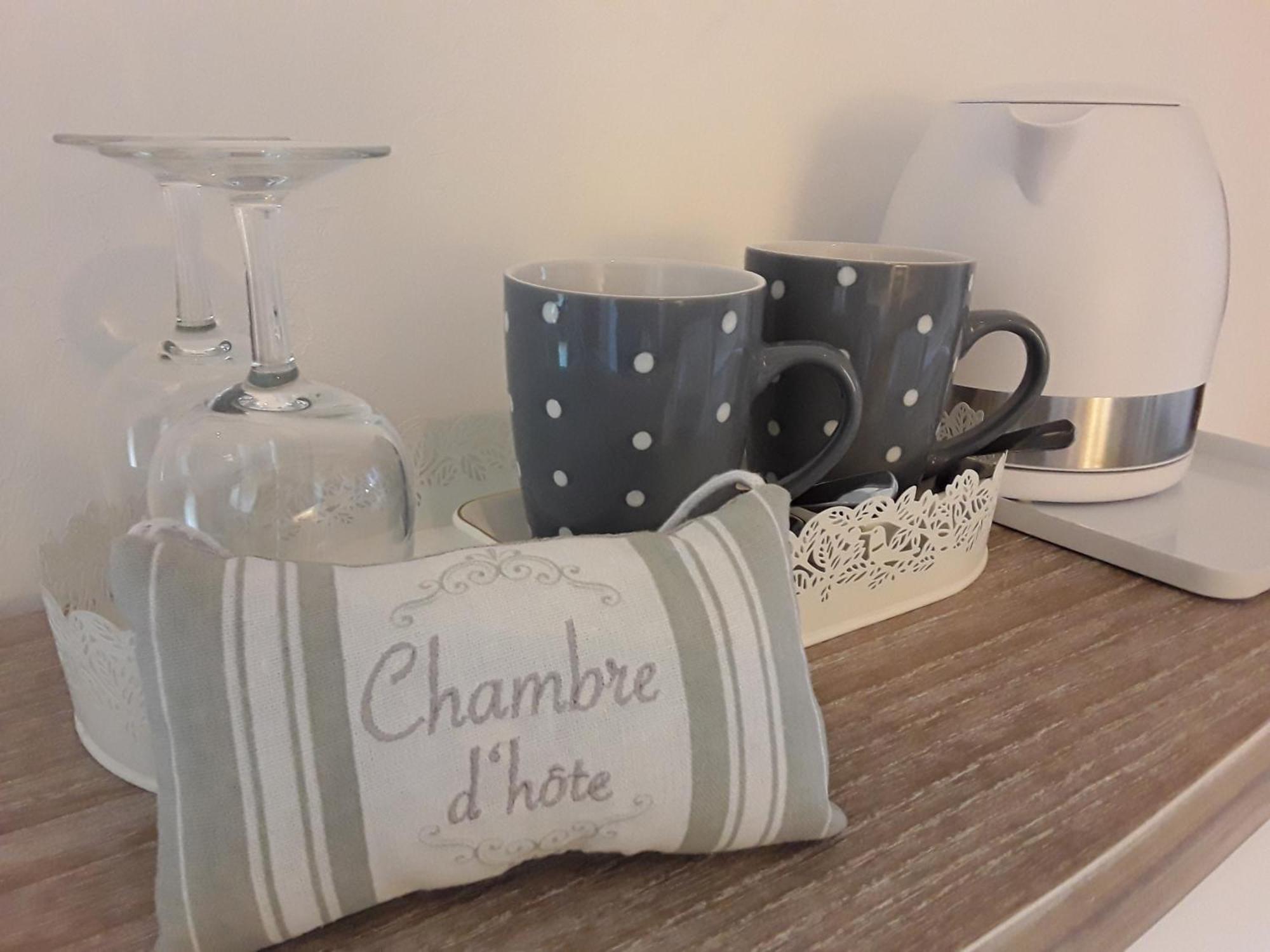 La Belle Ame Bed and Breakfast Saint-Priest-des-Champs Værelse billede