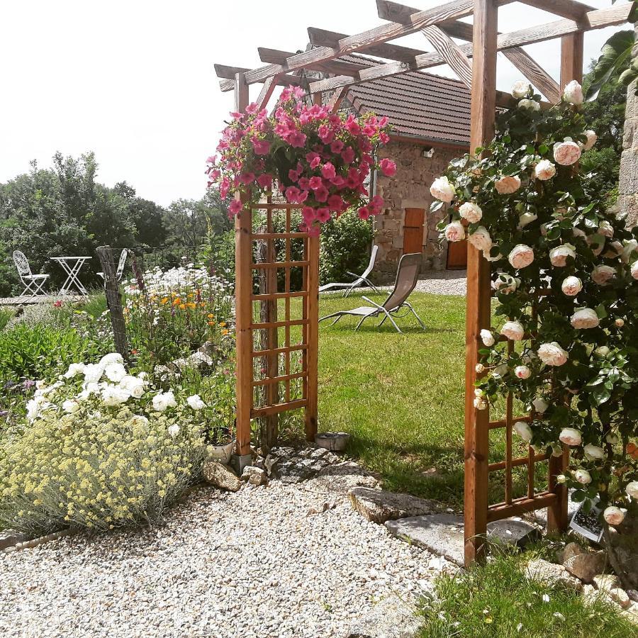 La Belle Ame Bed and Breakfast Saint-Priest-des-Champs Eksteriør billede